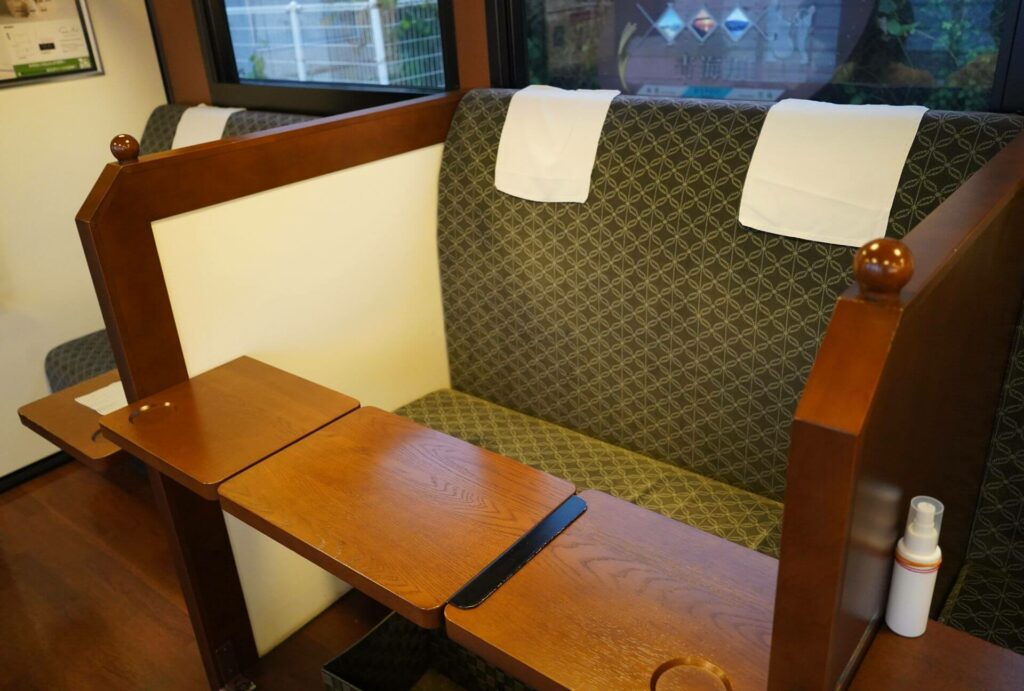 รีวิว 2 รถไฟ Joyful Train ธีมอาหารในนีงาตะ - Koshino Shu_Kura ที่นั่งคู่ ตู้รถ 4
