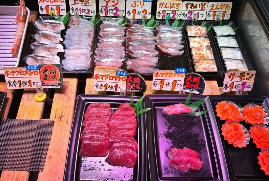 วิวใบไม้เปลี่ยนสีและของอร่อยขึ้นชื่อโทโฮคุ - นกเกะด้ง เนื้อปลา